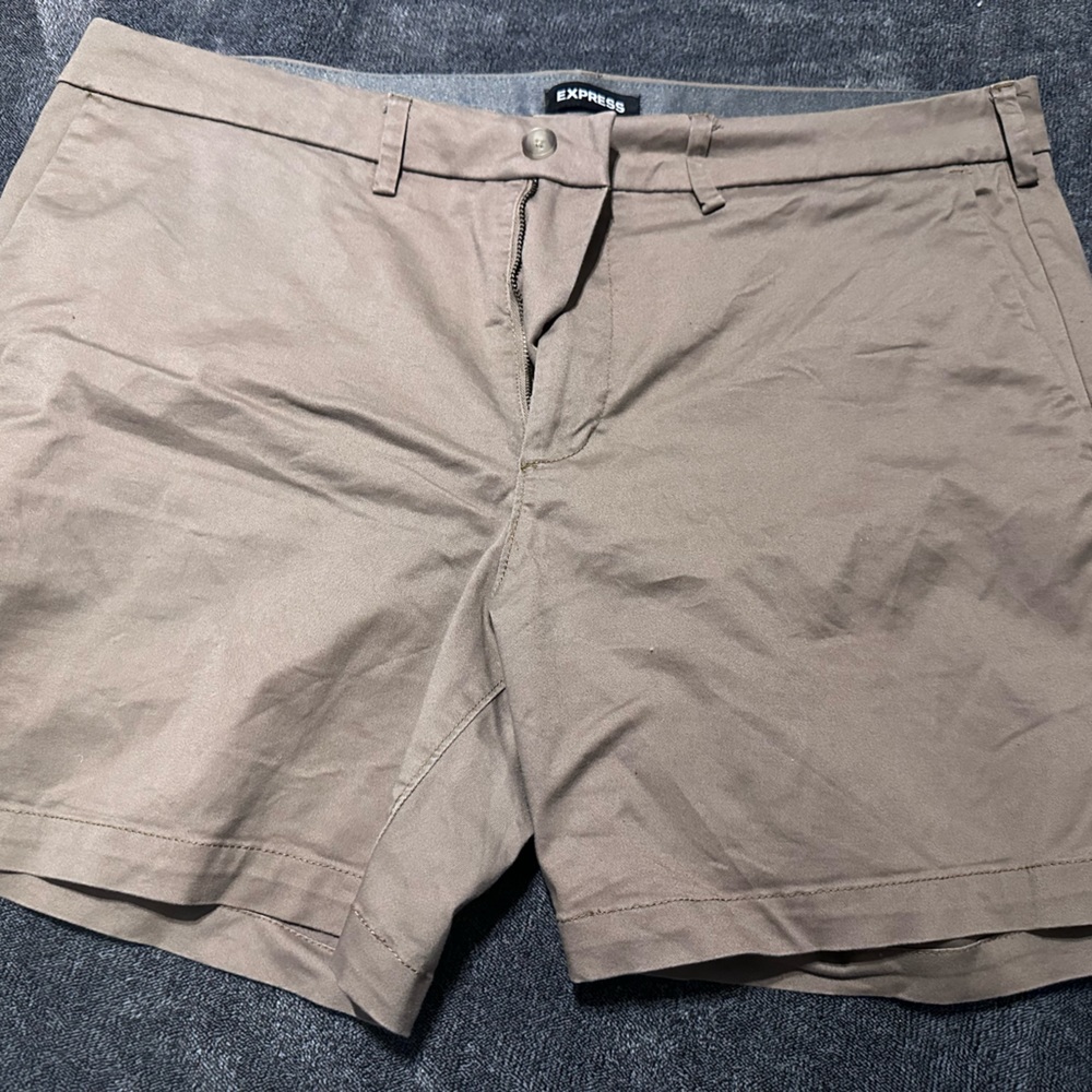 Express Shorts